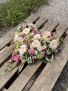 Hjerte - naturlig stil med lyse sarte blomster