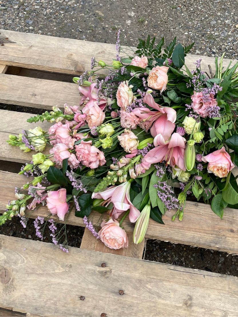 Bårebuket - lyserød