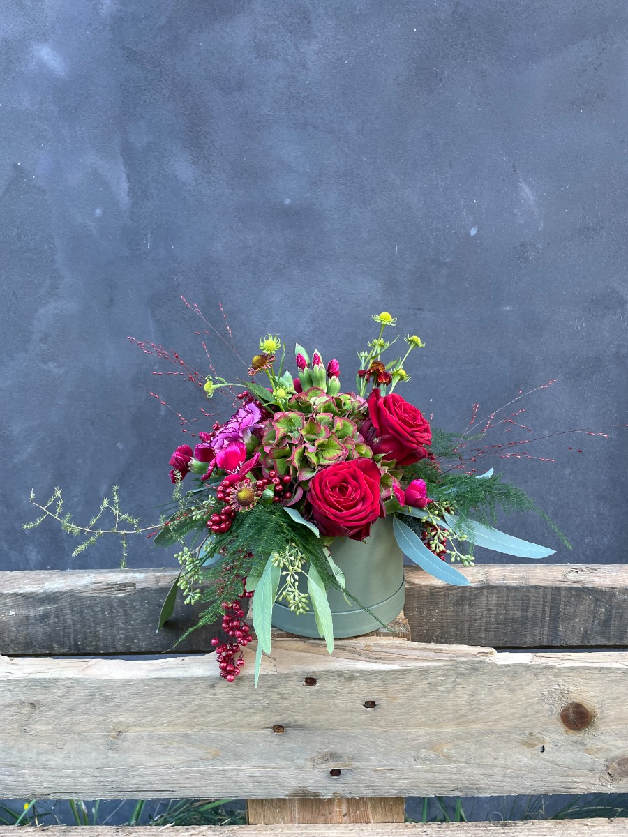 Hatteæske rød/pink - Samme dags levering - Holder længe